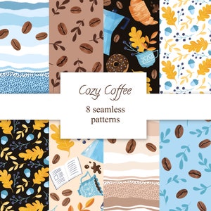 Op de afbeelding: Acht naadloze patronen met een gezellig koffiethema. De patronen bevatten koffiebonen, bladeren, eikels en illustraties gerelateerd aan koffie. De tekst "Cozy Coffee" en "8 seamless patterns" worden weergegeven op een witte achtergrond.
