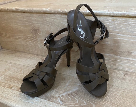 Classic Yves Saint Laurent YSL leather high heels