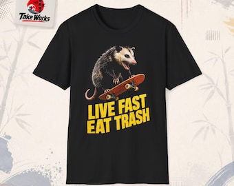 Camiseta Skateboarding Possum Live Fast Eat Trash | Camiseta divertida com estampa de animal