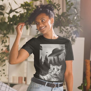 Funny Cat Selfie with UFOs T-shirt