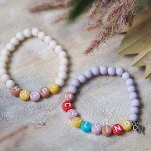 Bracelet pour enfant perles colorées bracelet pour écolier inscription scolaire écolier rentrée scolaire premier jour d'école cartable fille garçon nom personnalisé