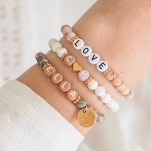 Pulsera con nombre, pulsera de perlas personalizada, cuentas con letras iniciales personalizables, piedra natural marmolada, corazón de oro rosa, regalo