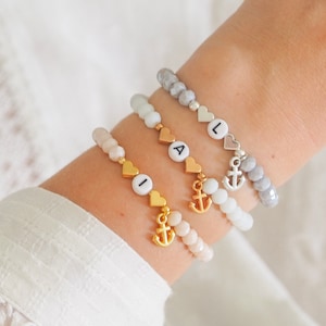 Personalisierbares Namensarmband / Named Bracelet Initialen Buchstaben Perlenarmband Damen Weiß Roségold Gold Silber Wunschname Anker Herz