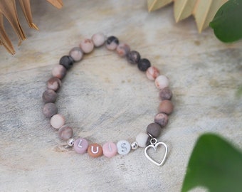 Armband personalisiert Initialen Name, Marmor Naturstein Howlith Jaspis Perlen, Rosa Grau Silber Geschenk Liebe Freundschaft Herz