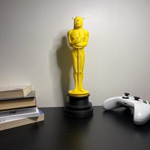 Shrek Controller Oscar Shrek Statuette - Etsy