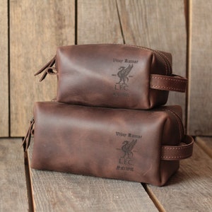 Personalized Groomsmen Toiletry Bag Gift, Groomsman Gift, Engraved Groomsmen Gift Personalized Dopp kit, Groomsmen Proposal, Groom Gift Idea