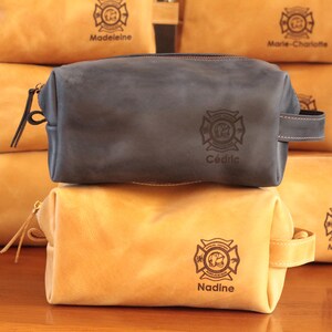 Regali personalizzati per lui: borsa da toilette in pelle, regalo per lo sposo, beauty case da uomo, regali per il fidanzato, regali di Natale per il papà