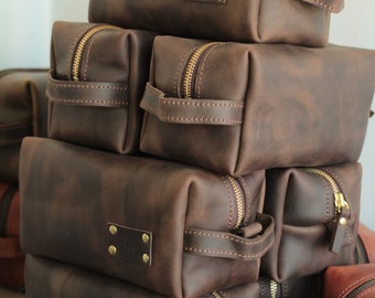 Personalized leather dopp kit, mens leather toiletry bag, mens dopp kit, mens toiletry bag