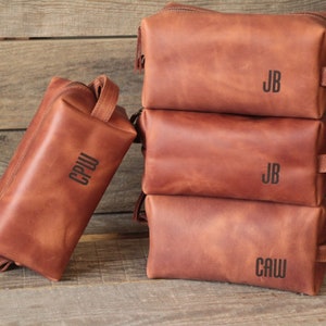 Groomsmen Gift SET of 10 or only 1 groomsmen proposal mens toiletry bag groomsman gift, mens toiletry bag, leather dopp kit, groom gift bag