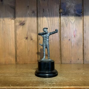 Archery not engraved vintage silver plate trophy, trophy, trophies
