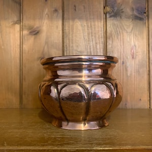 Vintage small copper planter, planter, copper
