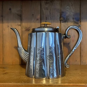Large vintage silver plate Coffee/Tea Pot, coffee, teapot, tea, silver plate