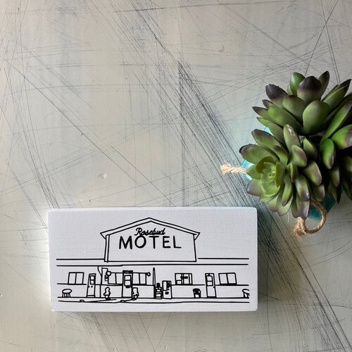 Rosebud Motel - line drawing - handmade mini wood sign