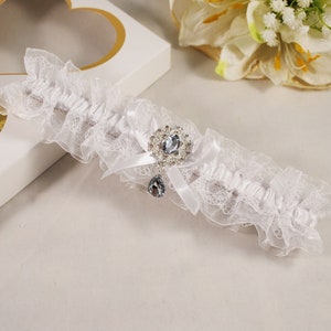 Lace garter for bride white,  Bridal leg garter, Keepsake elegant garter belt, Accessories lingerie