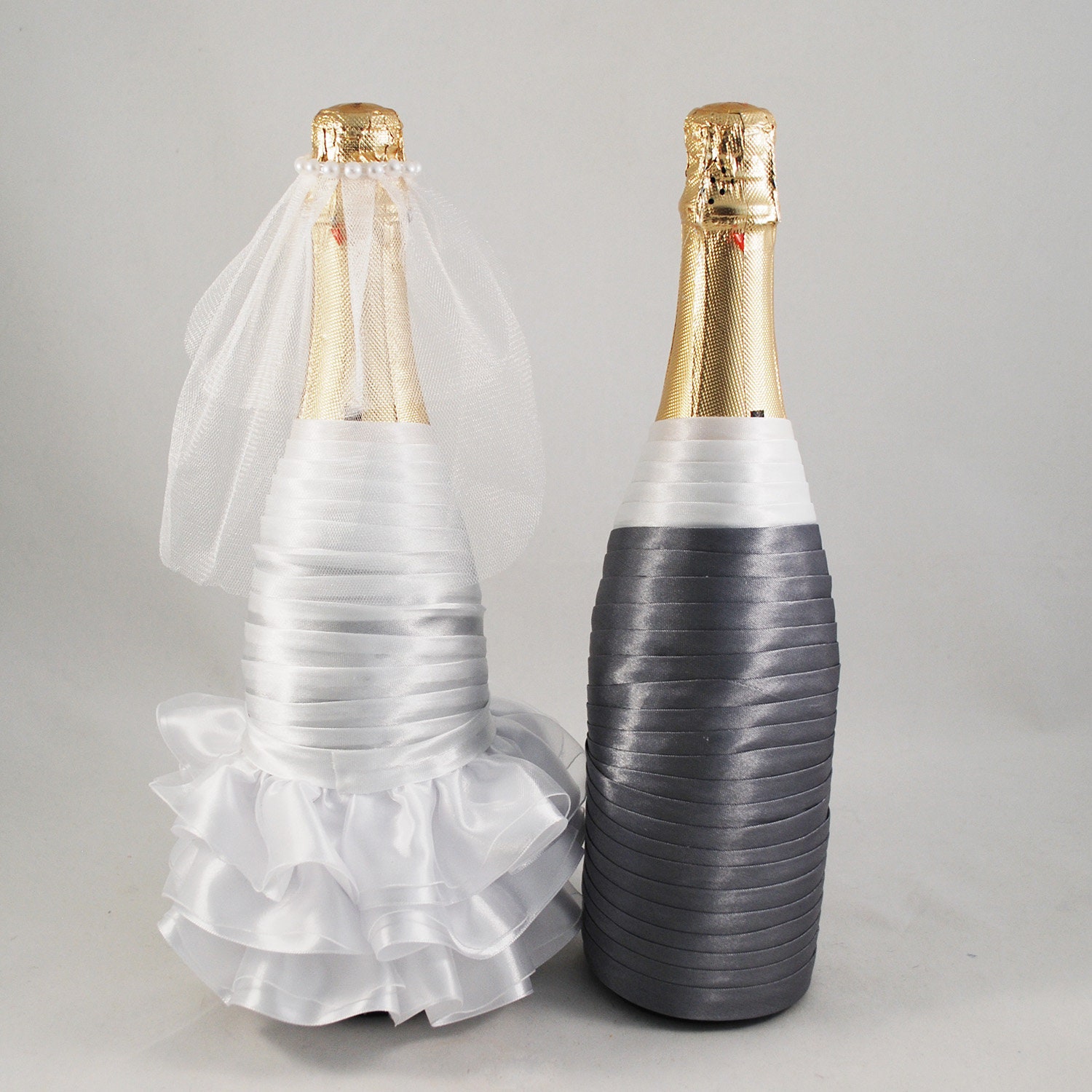 Bride Groom Bottle Set White Black Wedding Bottle Decoration 