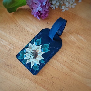 Blue leather luggage tag, Custom luggage tag, Leather gift for her, travel gift, Mom gift from daughter, Christmas gift, Sister gift