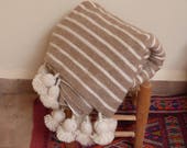 FREE SHIPPING Moroccan pom pom blankets, throw blankets, coverbed, wool blankets,handmade blanket, white blanket