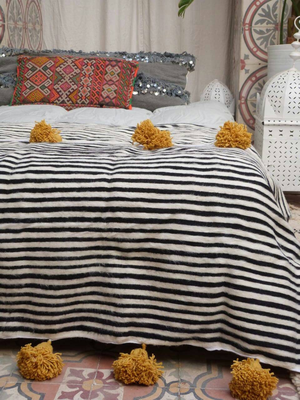 Sand Stripe Moroccan Pom Pom Blanket – Sister Golden