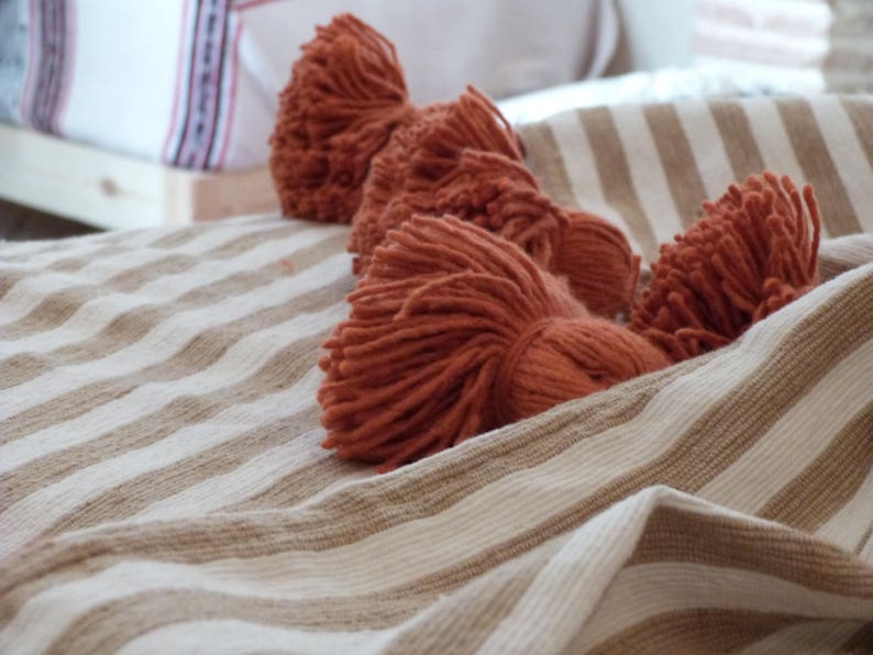 Boho throw blanket with tassela pompom blanket,bed spread,moroccan throw blanket,moroccan bedding,cotton blanket,berber moroccan decor,
