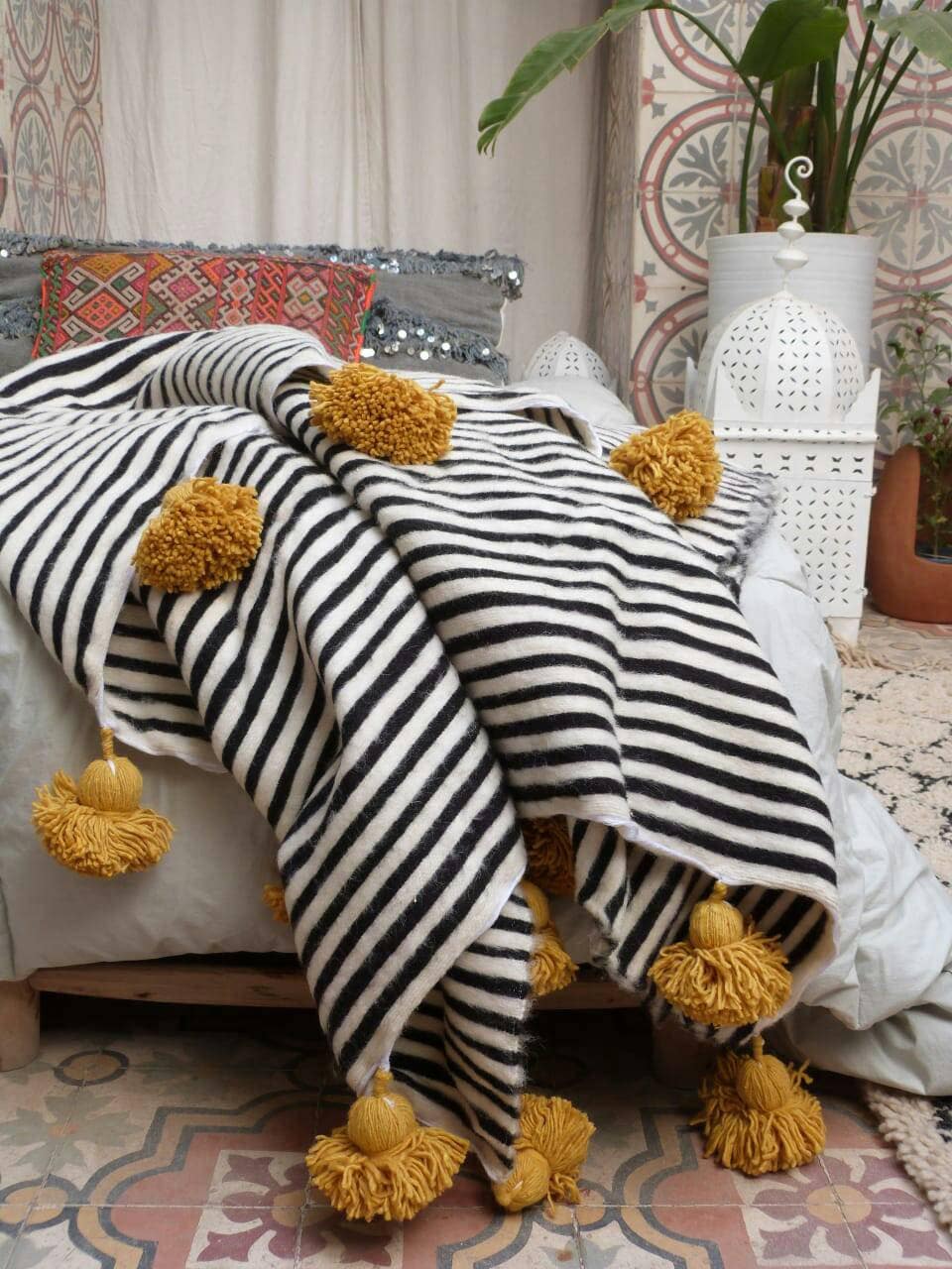 Black & White Stripes Pom Pom Blanket – Bennett Laine Home Decor