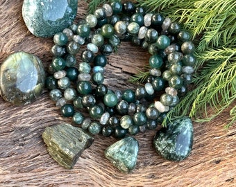 Evergreen Bracelet- Seraphinite, Green Kyanite, Green Rutile in Quartz, Moss Agate and Labradorite Bracelet Yoga. Meditation mala Beads