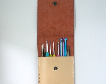 Leather crochet hook holder, Clover Amour crochet hook case, Large crochet hook case, crochet hook organizer, hook holder, crochet hook case