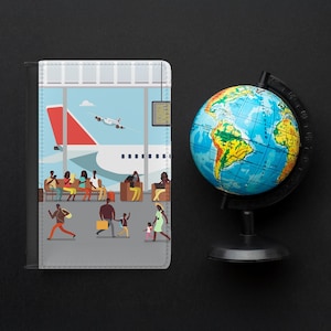 Porta-passaporte Black Travelers Airport Scene – Estojo com bloqueio RFID – Afro Girl – Presente Jetsetter – Organizador de cartão de embarque – Carteira de viagem