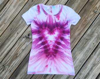 Ladies XS  Fitted Fine Jersey T-shirt; Heart Burst Design in Purple and Pink; Tie Dye; Ice Dye; Hand Dyed