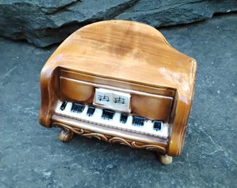 Vintage Ceramic Grand Piano Music Box: Strangers in the Night, Japan