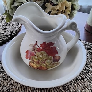 Vintage McCoy Autumn&#39;s Harvest Pitcher and Bowl, USA