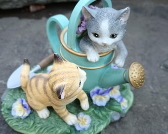 Vintage Dragonfly Cat, Purr-fect Reflection of Tiffany, Hamilton
