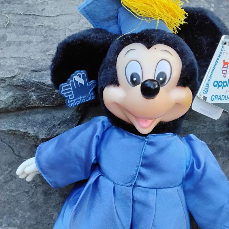 Vintage Applause Mickey Mouse Plush Graduate in Cap & Gown, 1986 imagem 2