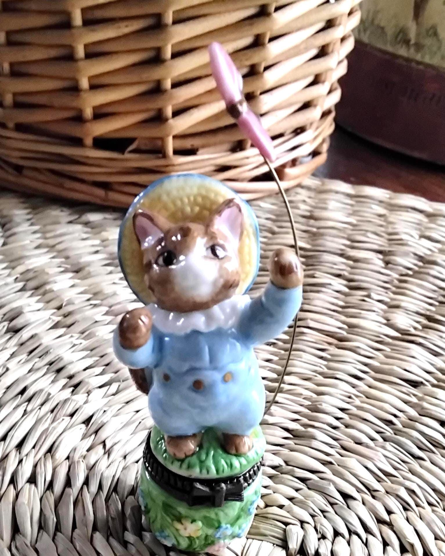 Vintage Beatrix Potter Tom Kitten Trinket Box: Frederick Warne