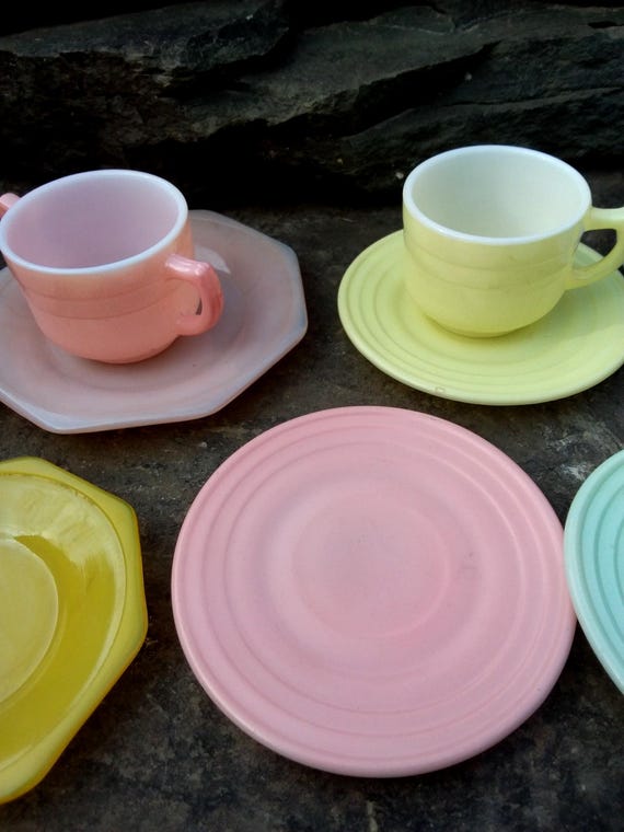 Vintage Hazel Atlas & Akro Agate Child's Tea Set: Multicolor Slag Glass Dishes