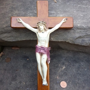 Vintage Cast Iron Jesus Cold Painted on Wood Cross, 1960&#39;s