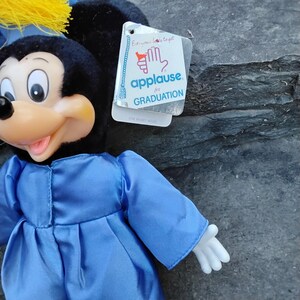 Vintage Applause Mickey Mouse Plush Graduate in Cap & Gown, 1986 imagem 4