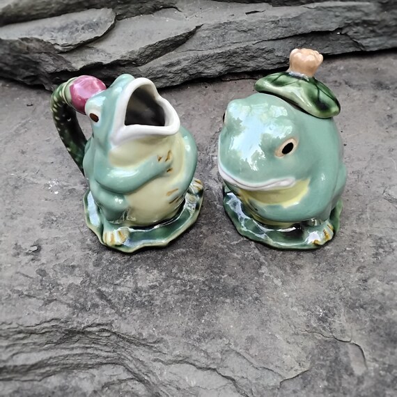 Vintage Ceramic Frog Creamer and Sugar Bowl