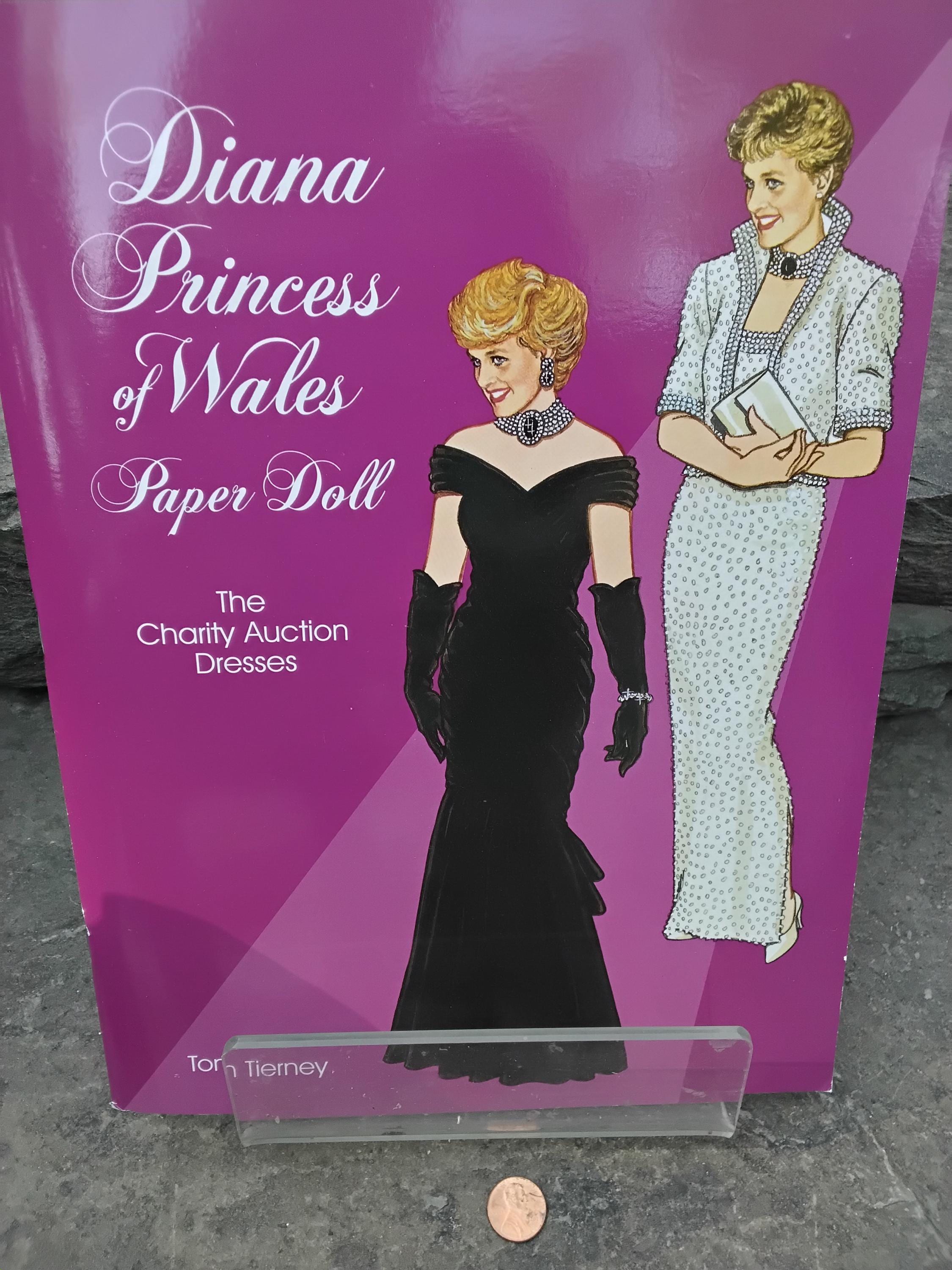 chinese dress ladies Dresses From the Collection of Diana, Princess of Wales: Princess of Wales  (Christies) Diana: Amazon.com: Books