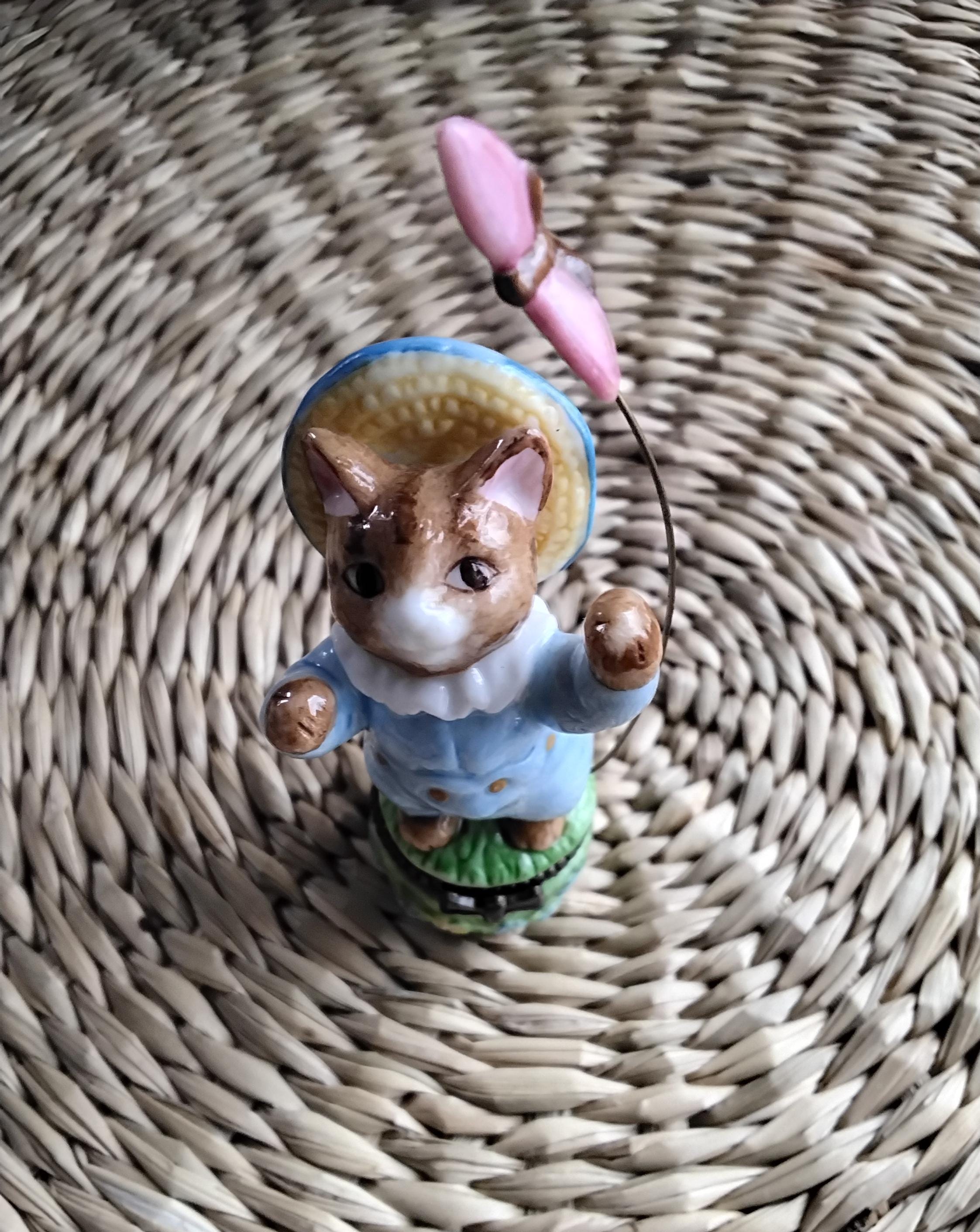 Vintage Beatrix Potter Tom Kitten Trinket Box: Frederick Warne