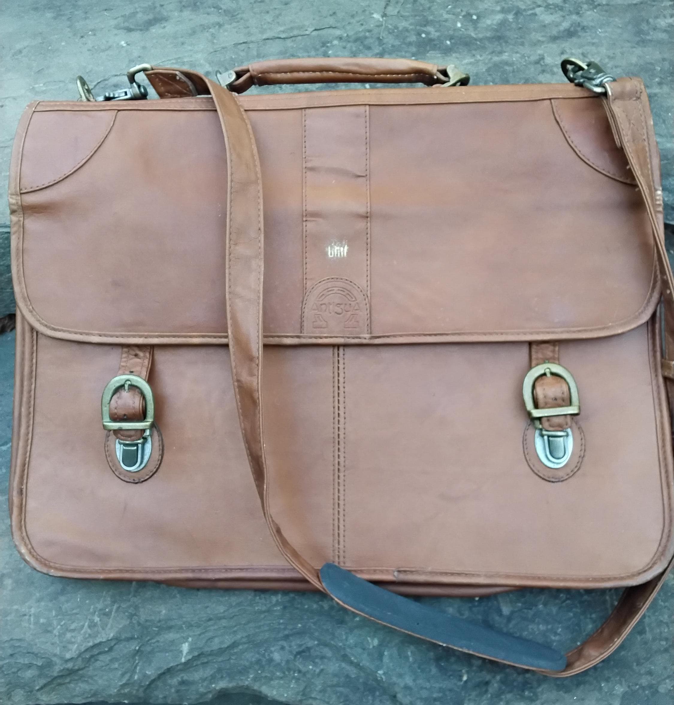 Vintage Eddie Bauer Leather Messenger Bag: Laptop Crossbody Travel
