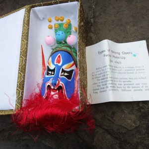 Vintage Beijing Opera Facial Make-Up Clay and Paper Mask in Box