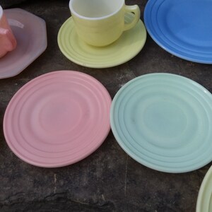 Vintage Hazel Atlas & Akro Agate Child's Tea Set: Multicolor Slag Glass Dishes image 9