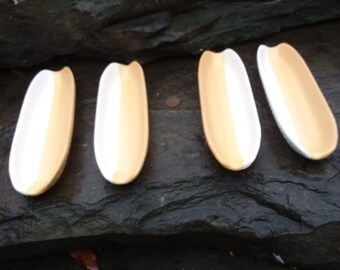Vintage Set of 4 Corn on the Cob Dishes, Ceramic, Taiwan, Tri-Color