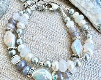 Neutral gemstone bracelet, pearl and moonstone bracelet, mystic agate bracelet, June birthstone , wedding bracelet