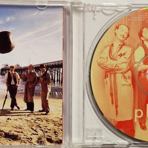 CD Used 1994 Vintage Alternative Rock Music by Phish titled Hoist image 2