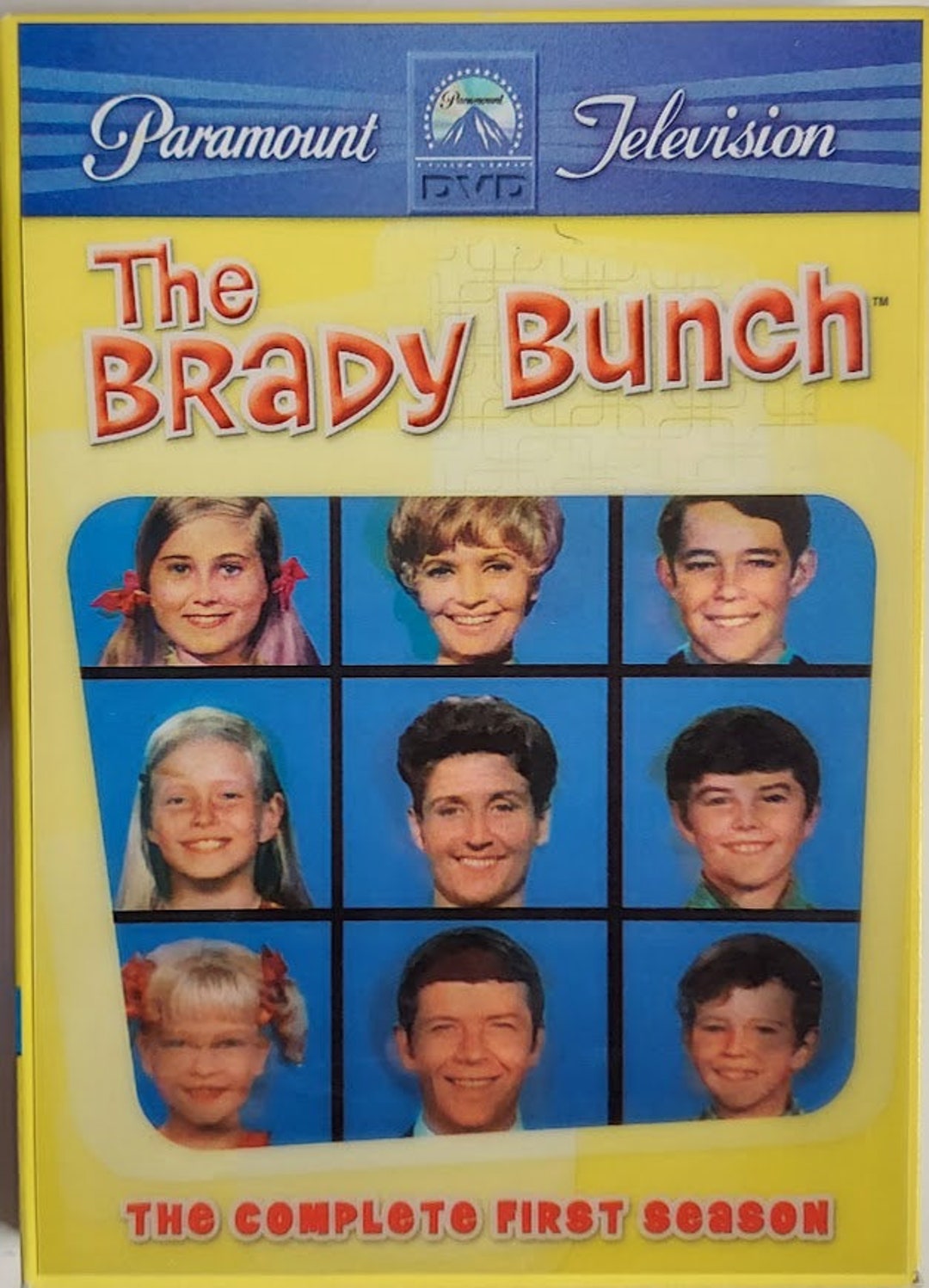 DVD 1970's Vintage TV Series Titled the Brady Bunch the Complete First ...