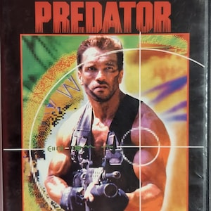 DVD 1987 Vintage Movie titled Predator starring Arnold Schwarzenegger, Jesse Ventura & Carl Weathers