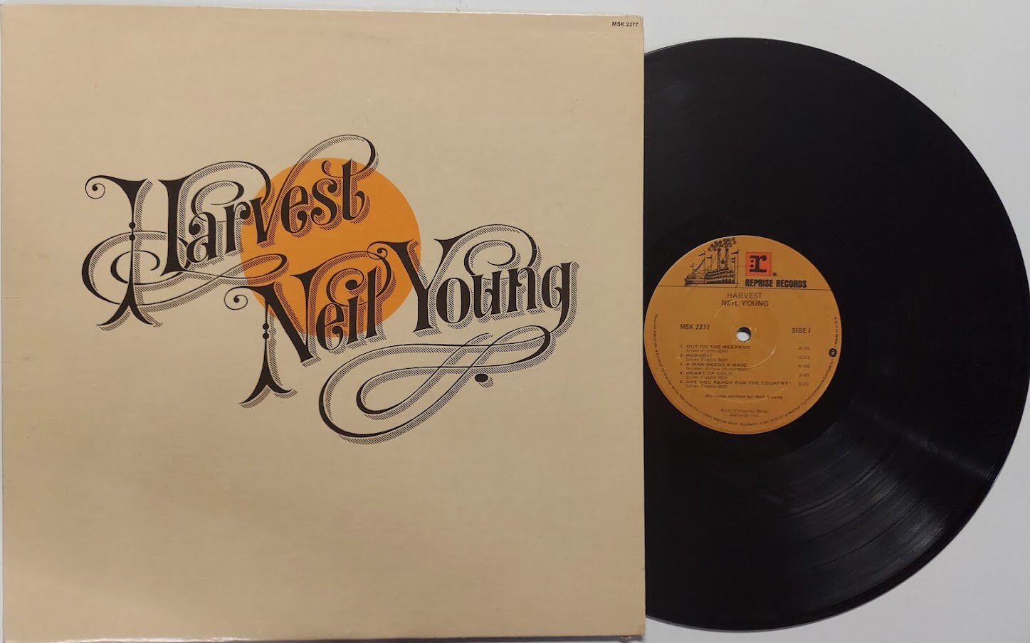 Home Décor Wall Hangings Wall Décor Neil Young Harvest 1972 Gold Vinyl ...
