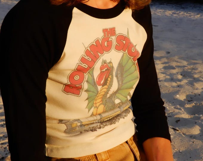 NEW IN! XSmall retro style The Rolling Stones 81 tour dragon cropped 3/4 sleeve raglan t-shirt