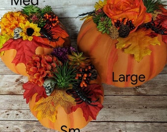 Pumpkin centerpieces/Halloween/pumpkin/home decor/eyeball/one of a kind/bug centerpieces/halloween centerpieces/creepy Halloween